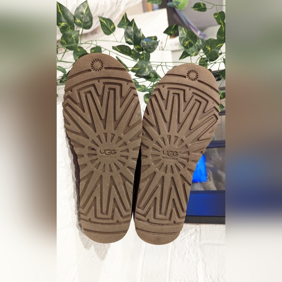 Purple UGG boots 💜 - Picture 5 of 5